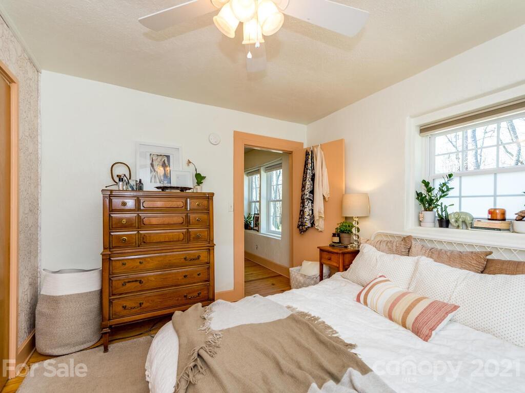 12 Mardell Circle Asheville NC 28806