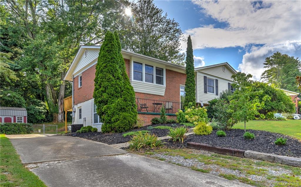 11 Summit Drive Arden NC 28704