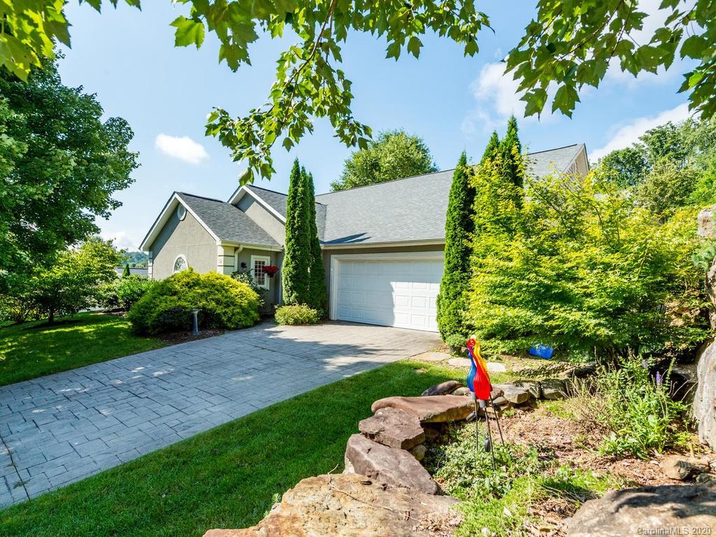 32 Stonebridge Drive Asheville NC 28805