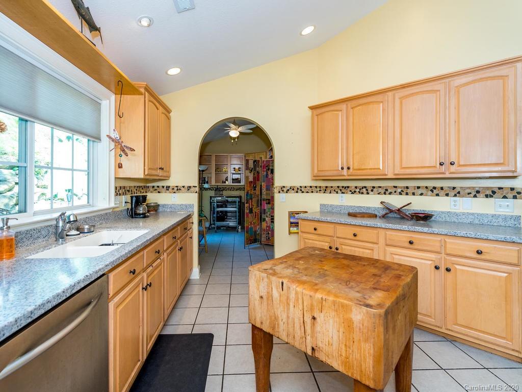 32 Stonebridge Drive Asheville NC 28805