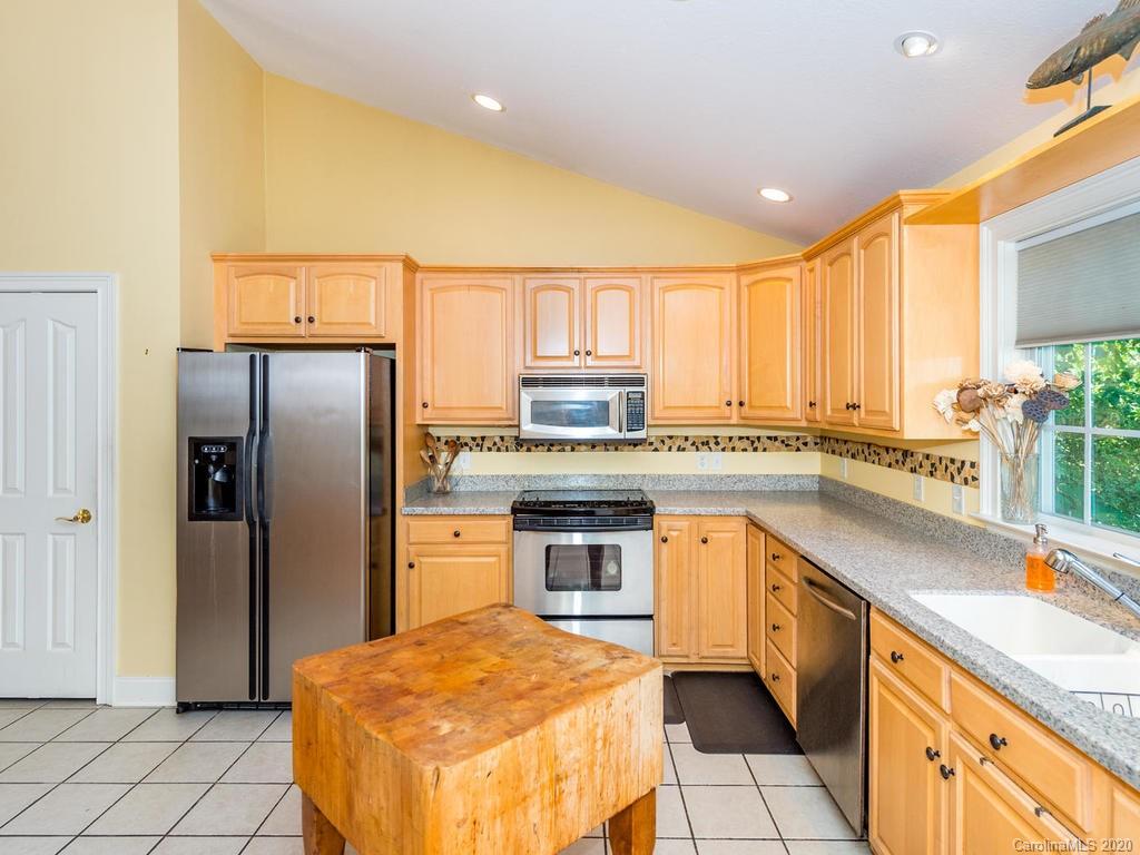 32 Stonebridge Drive Asheville NC 28805