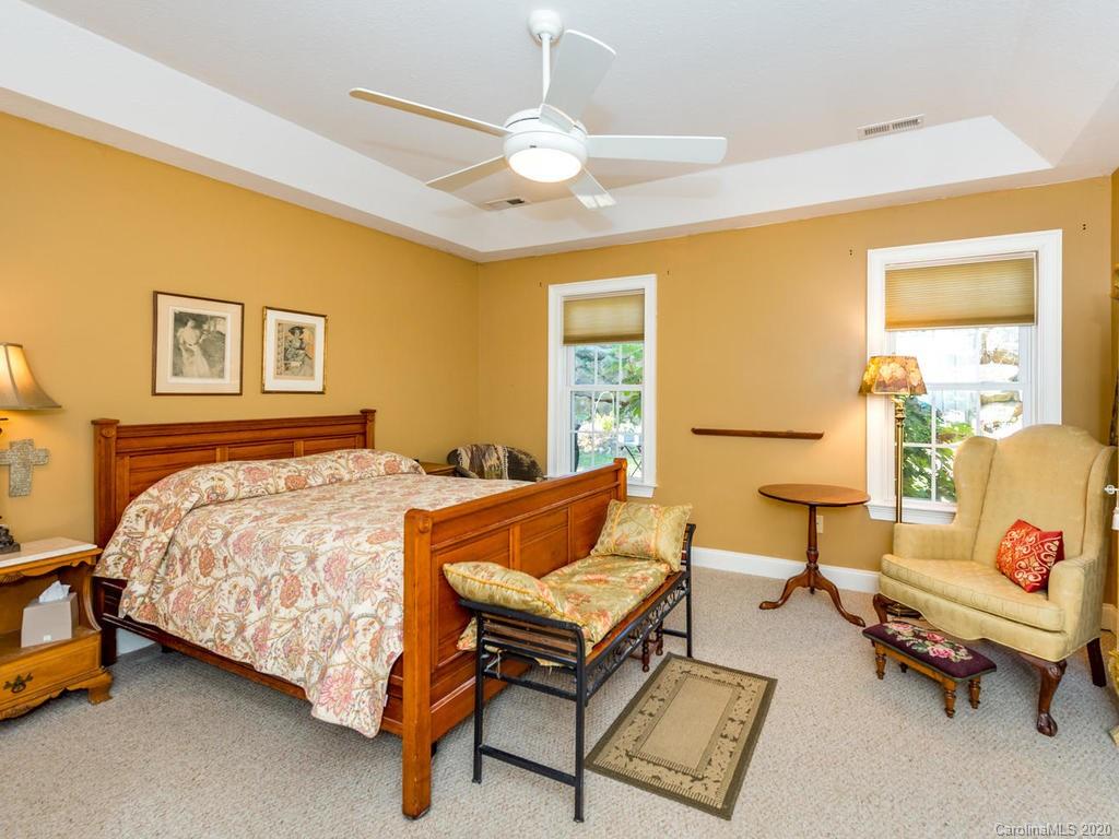 32 Stonebridge Drive Asheville NC 28805