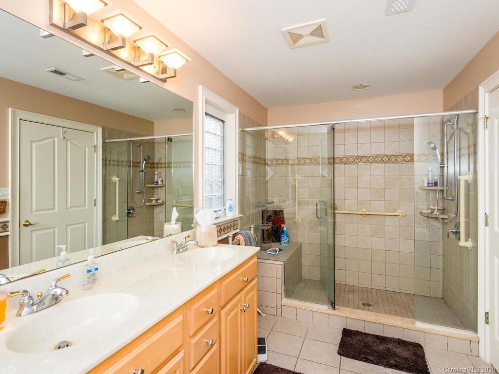 32 Stonebridge Drive Asheville NC 28805