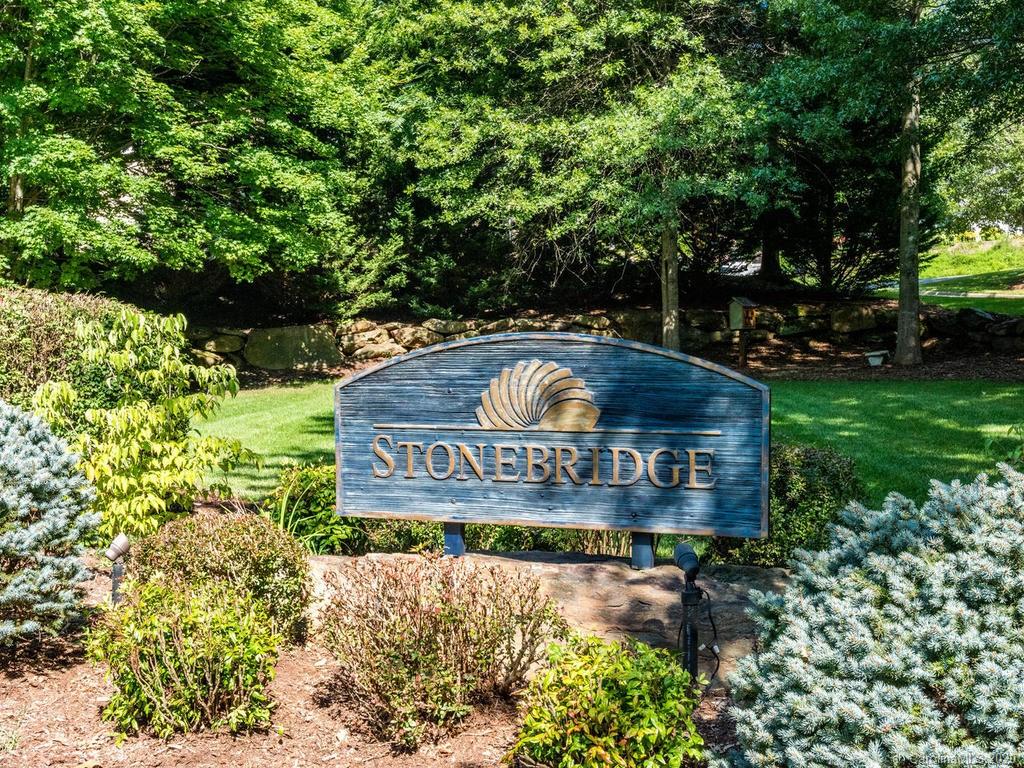 32 Stonebridge Drive Asheville NC 28805