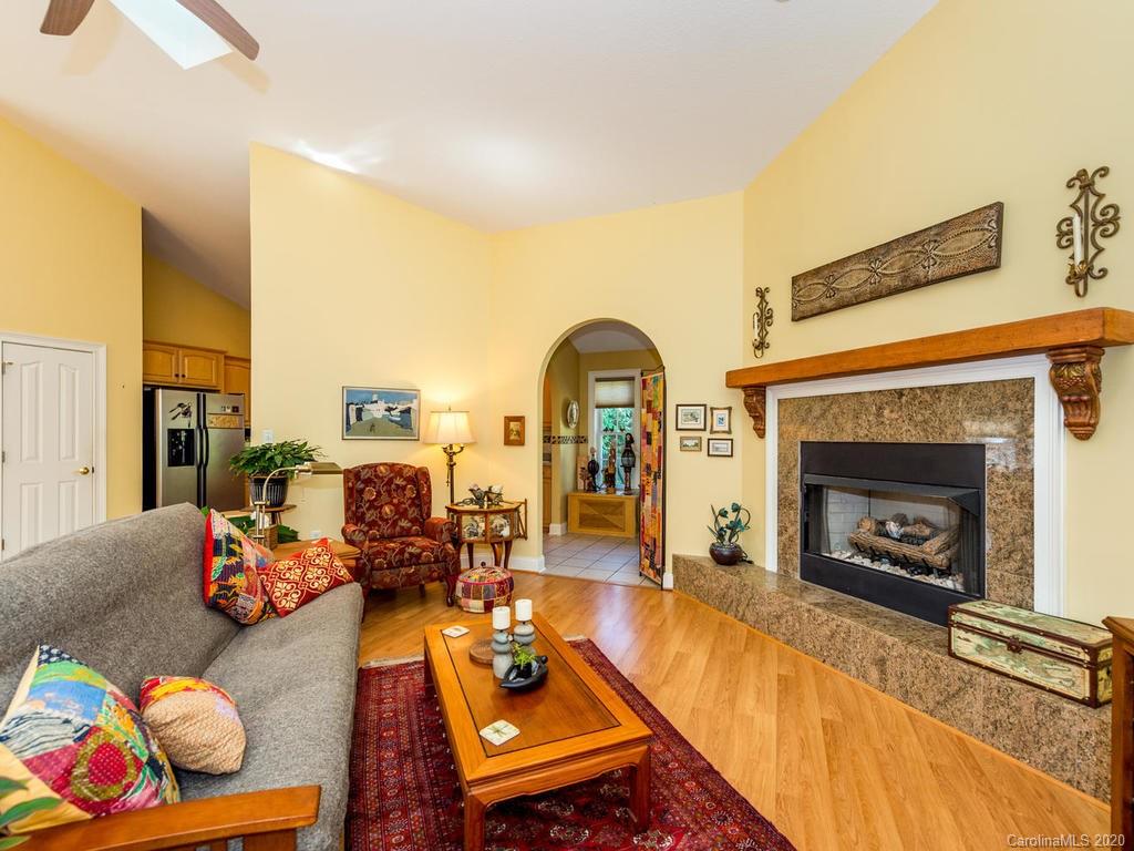 32 Stonebridge Drive Asheville NC 28805