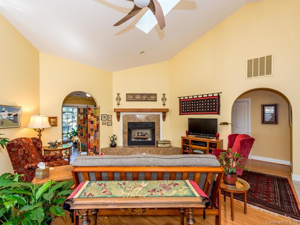 32 Stonebridge Drive Asheville NC 28805