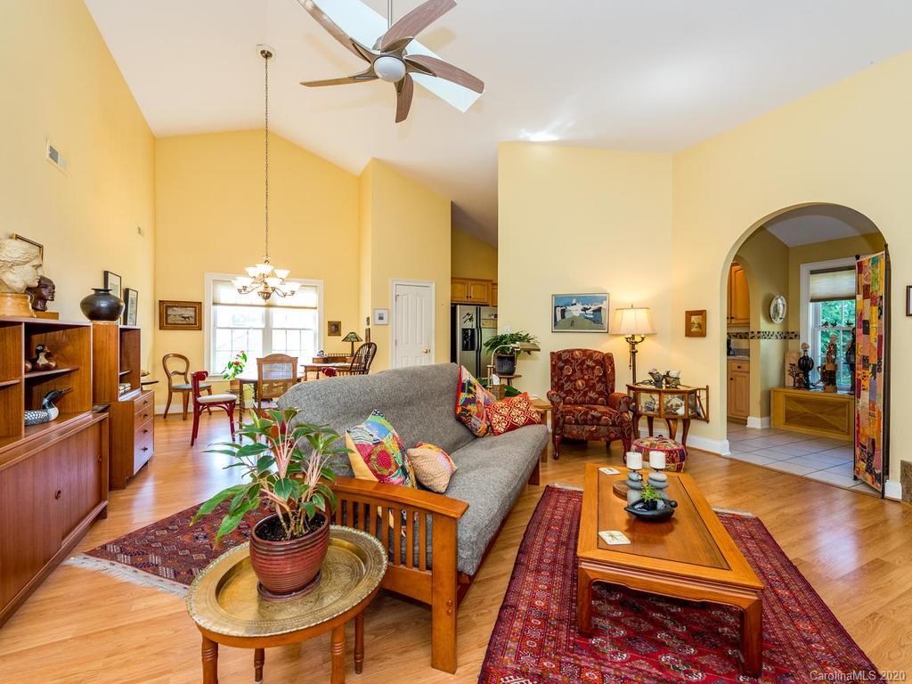 32 Stonebridge Drive Asheville NC 28805