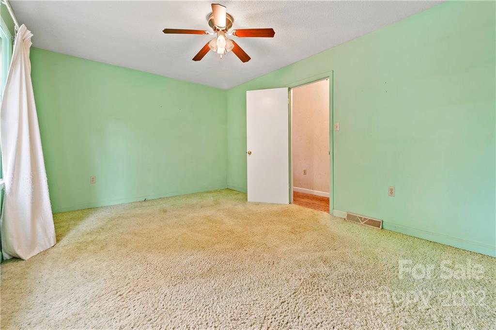 3259 Goose Creek Road Marion NC 28752