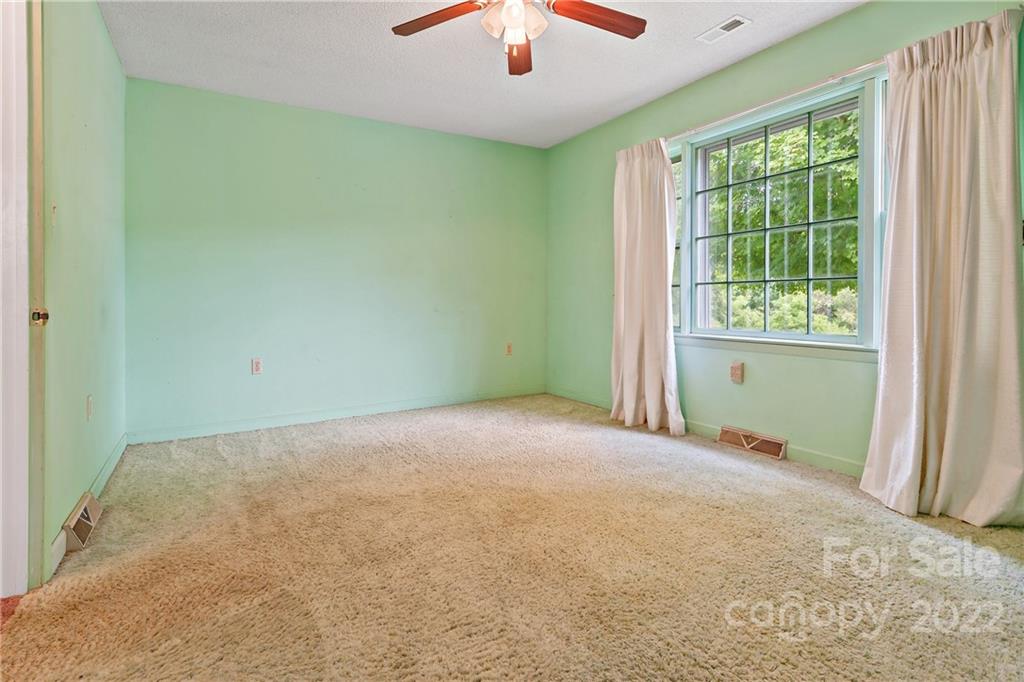 3259 Goose Creek Road Marion NC 28752