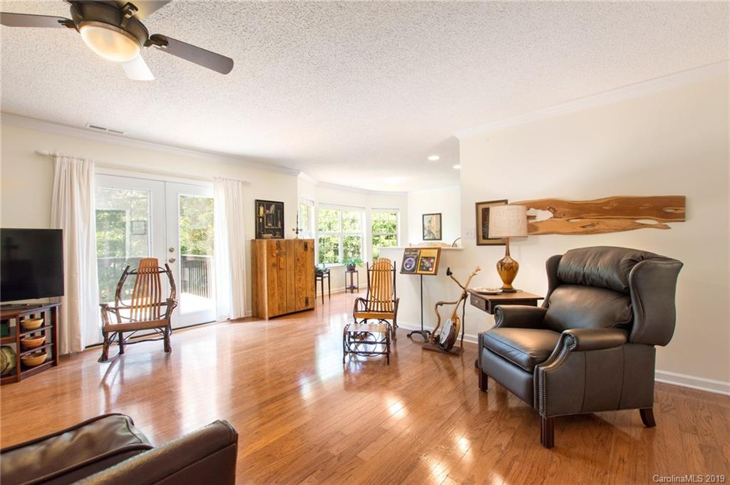 36 Antler Valley Drive Weaverville NC 28787