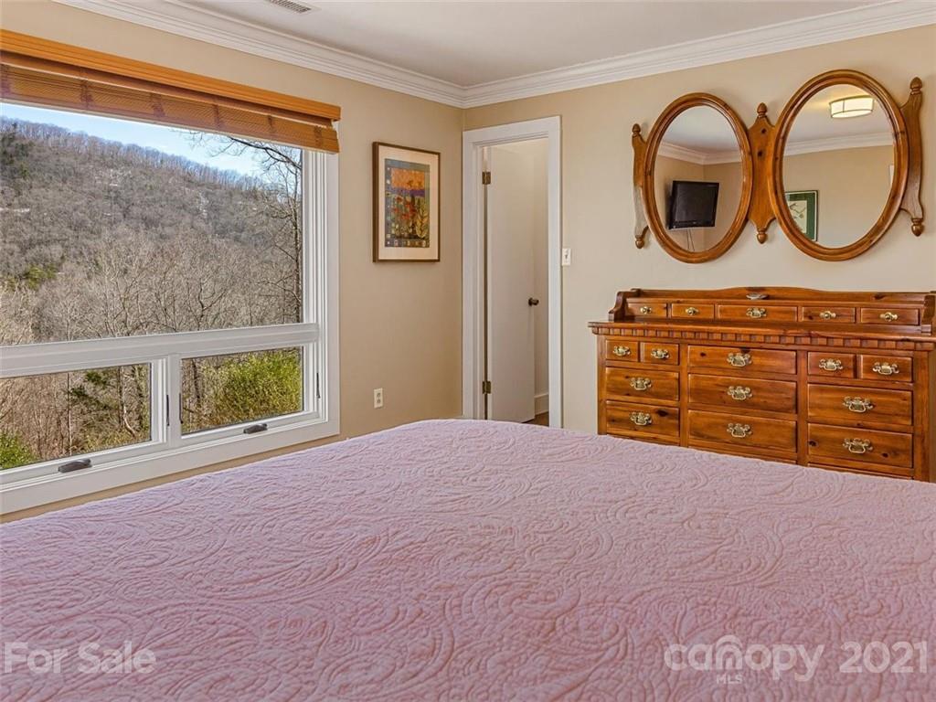 49 Weeping Cherry Forest Road Fairview NC 28730