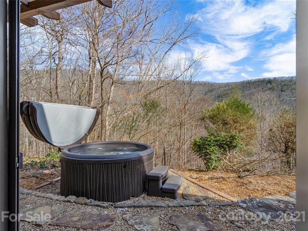 49 Weeping Cherry Forest Road Fairview NC 28730