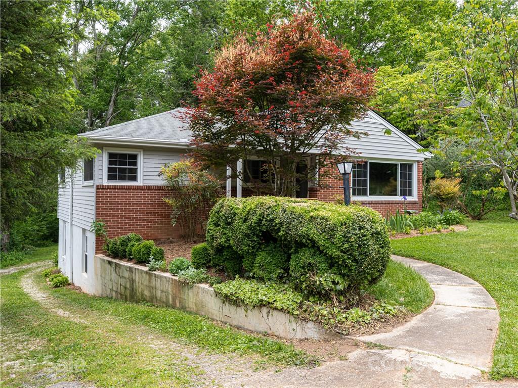 289 White Pine Drive Asheville NC 28805
