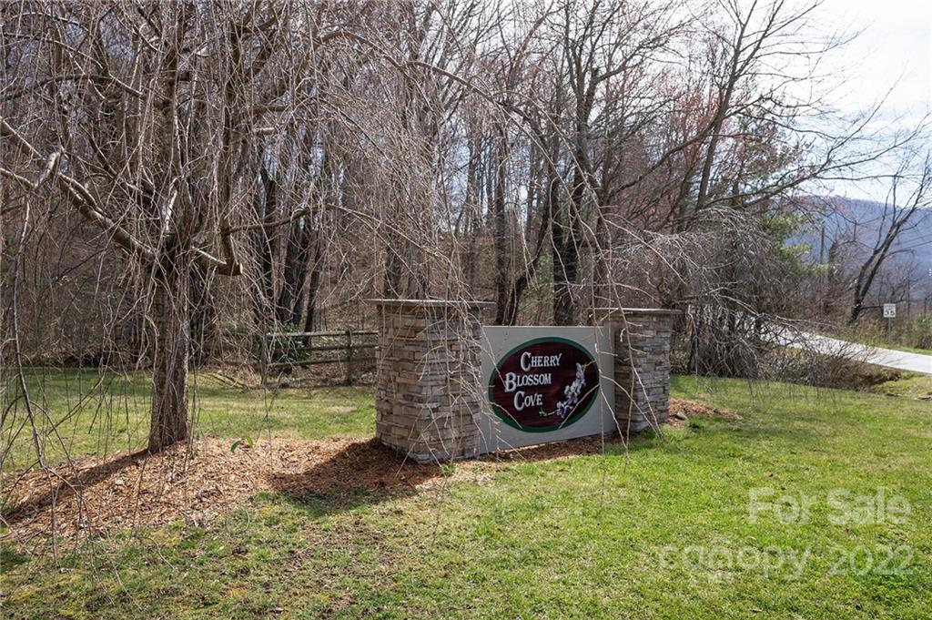 39 Cherry Laurel Lane Swannanoa NC 28778
