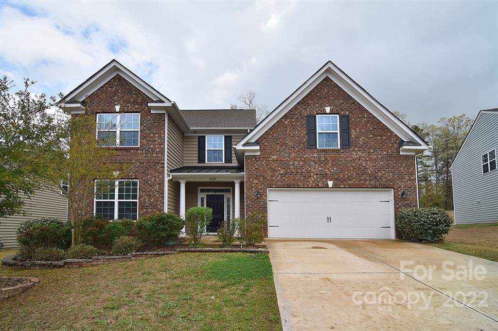 9329 Swimming Drive Harrisburg NC 28075