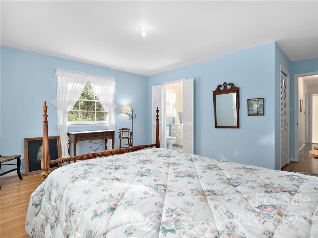 23 Woodcrest Road Asheville NC 28804