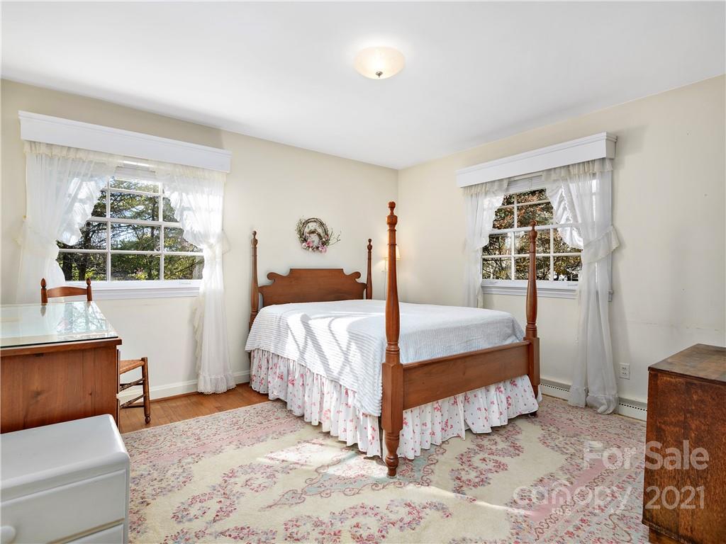 23 Woodcrest Road Asheville NC 28804