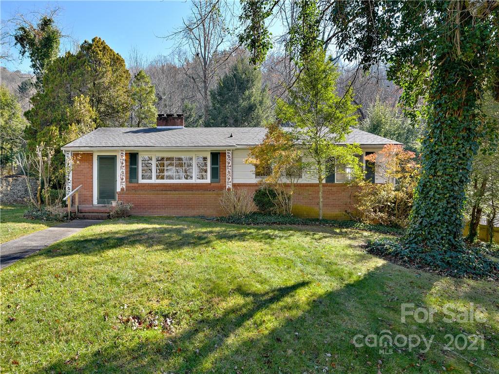 23 Woodcrest Road Asheville NC 28804