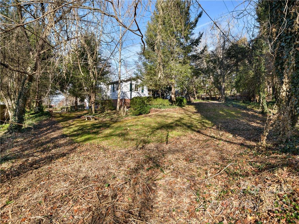 23 Woodcrest Road Asheville NC 28804