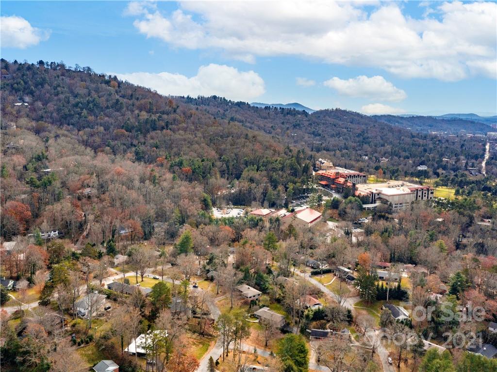 23 Woodcrest Road Asheville NC 28804