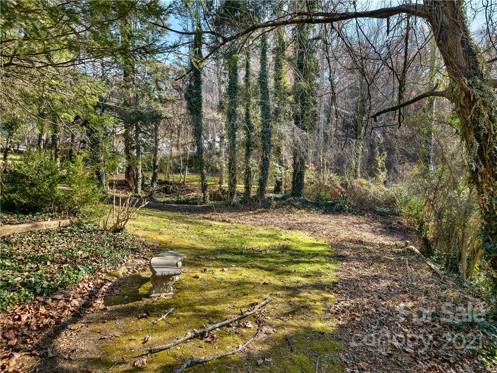 23 Woodcrest Road Asheville NC 28804