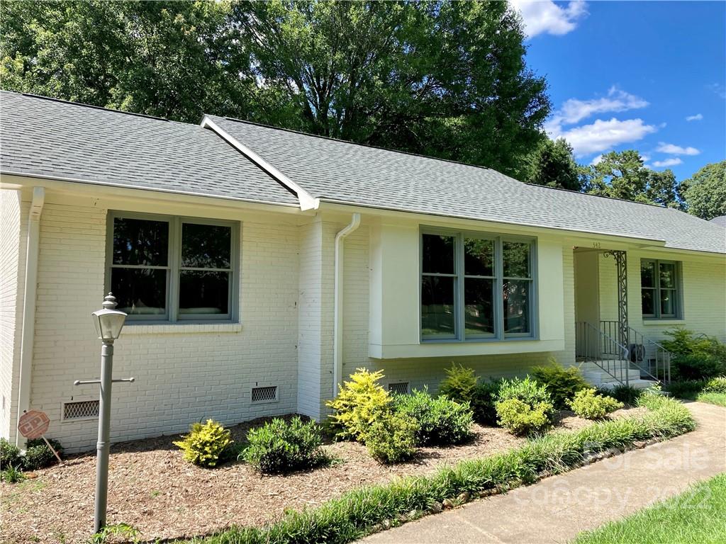 542 Lansdowne Road Charlotte NC 28270