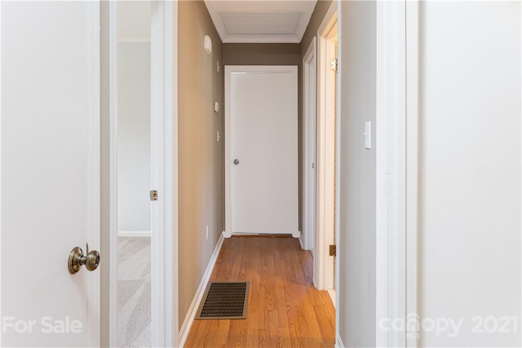 5 Deer Run Court Asheville NC 28803