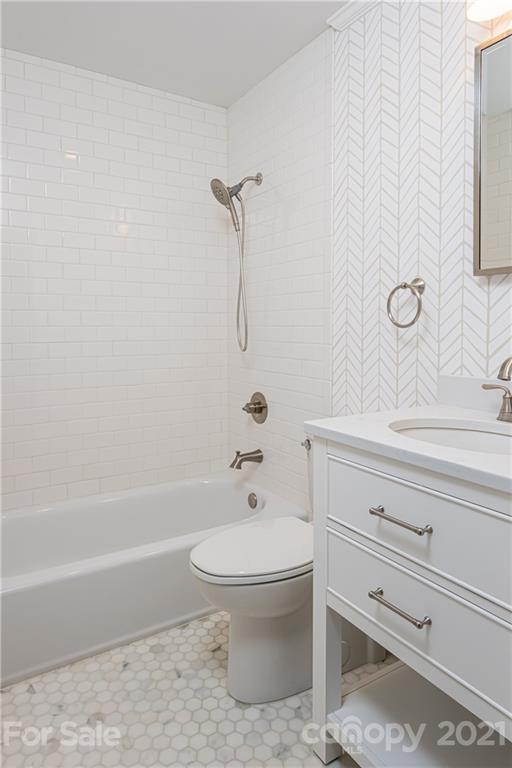 5 Deer Run Court Asheville NC 28803