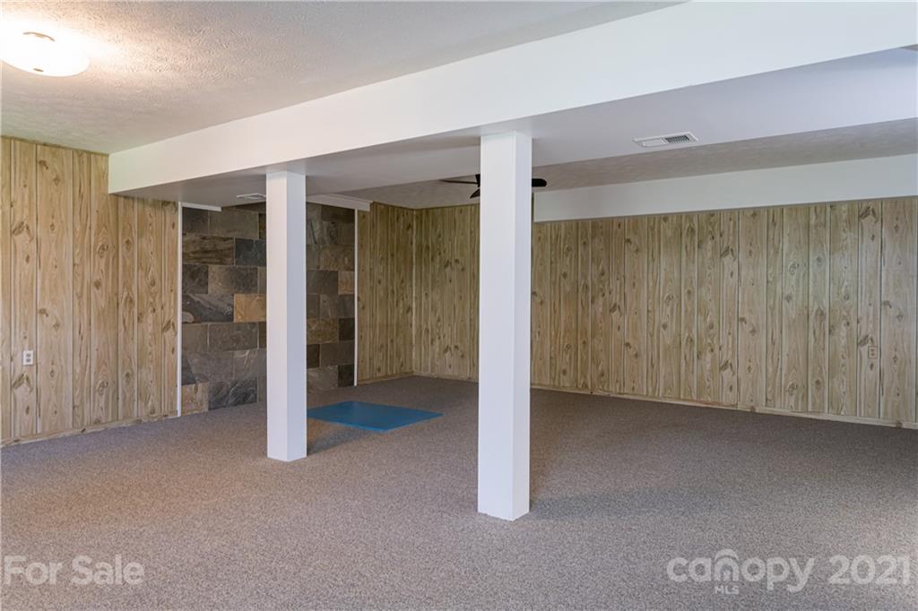 5 Deer Run Court Asheville NC 28803