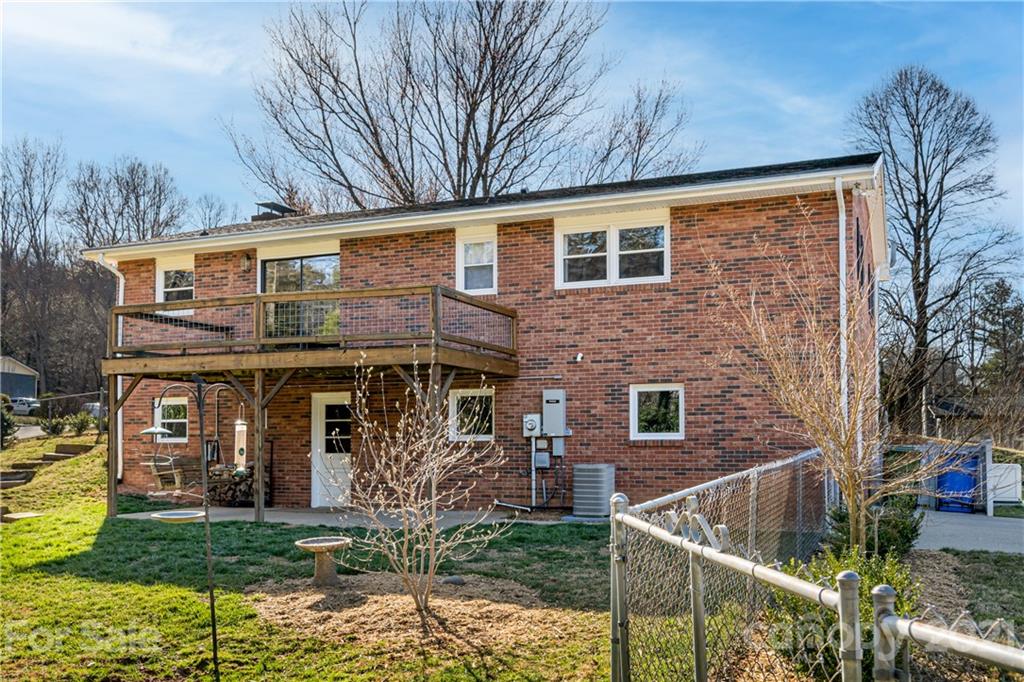 5 Deer Run Court Asheville NC 28803