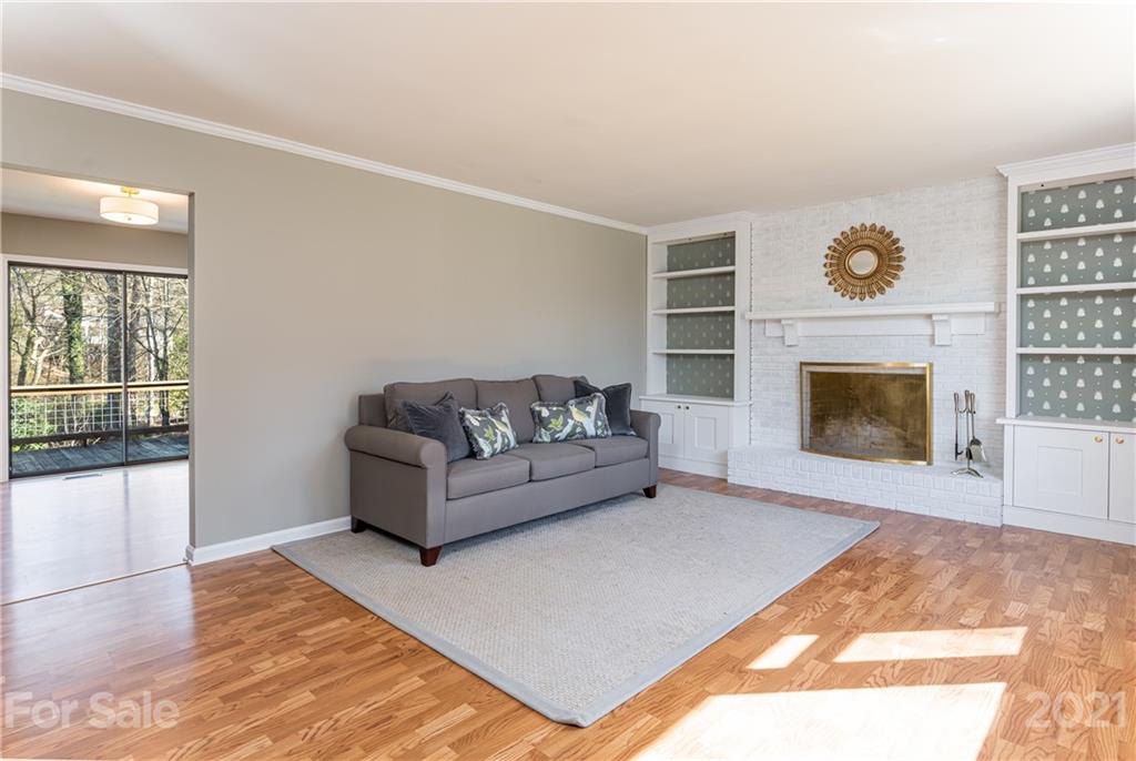 5 Deer Run Court Asheville NC 28803