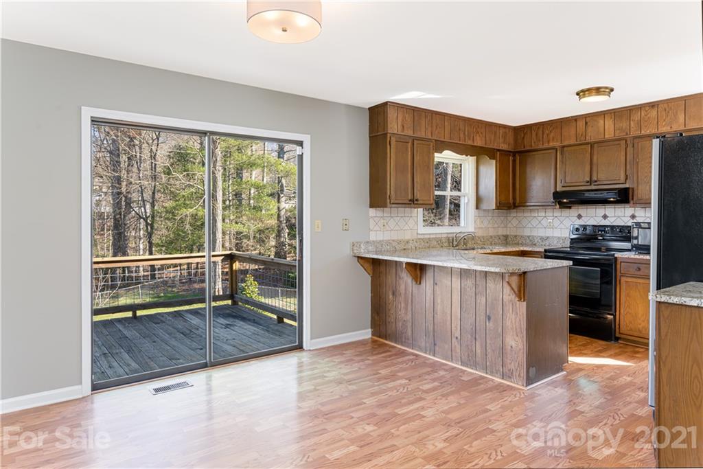 5 Deer Run Court Asheville NC 28803