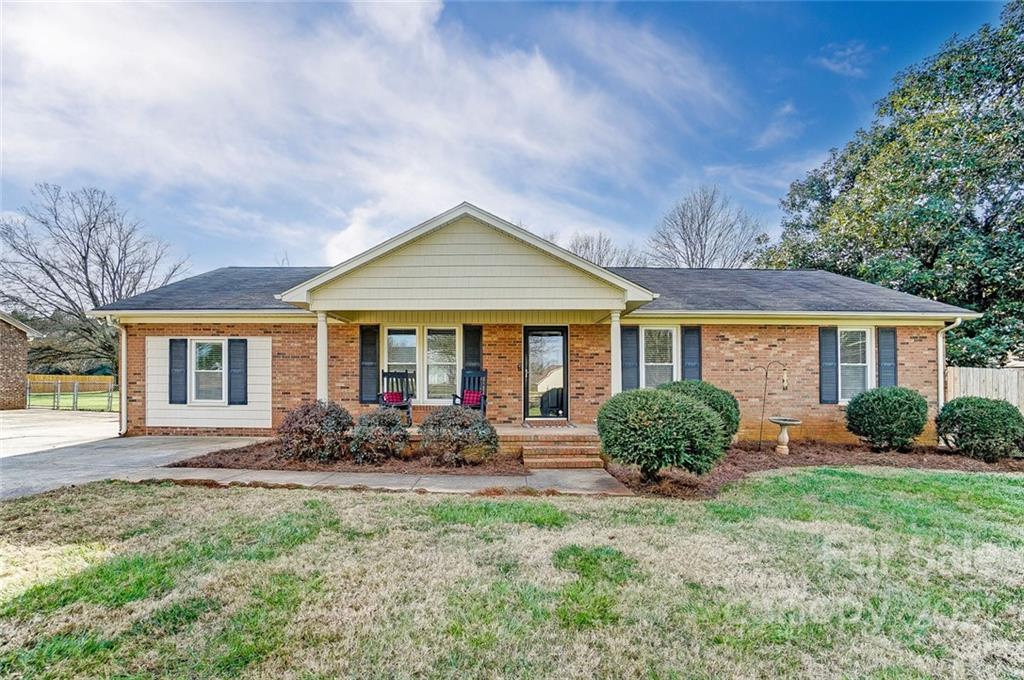 2714 Sunset Road Charlotte NC 28216