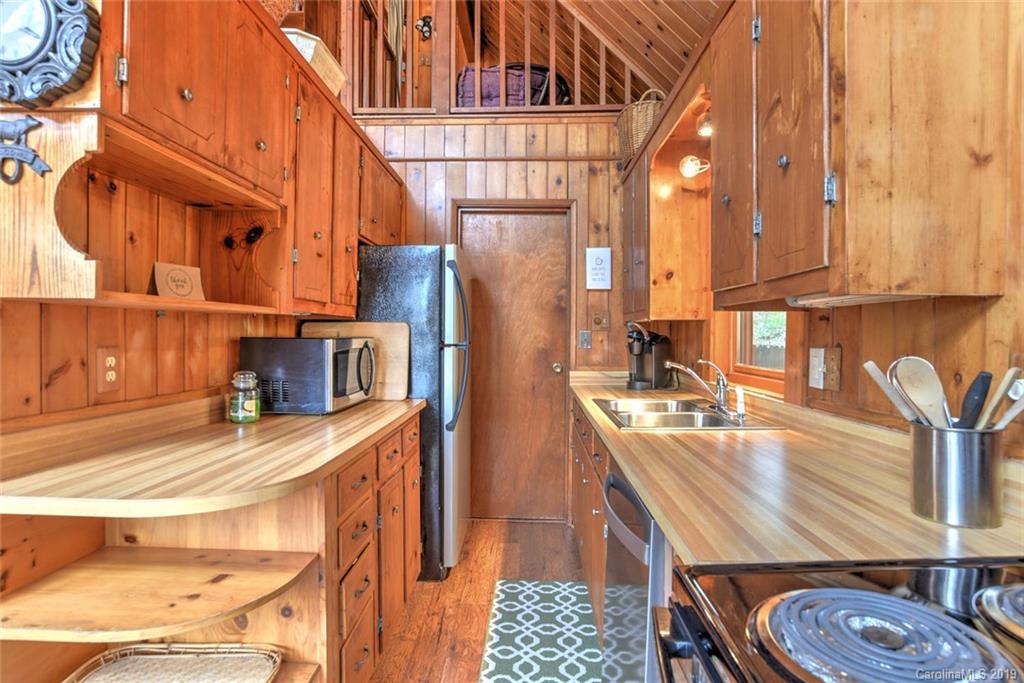 108 Buffalo Trail Asheville NC 28805