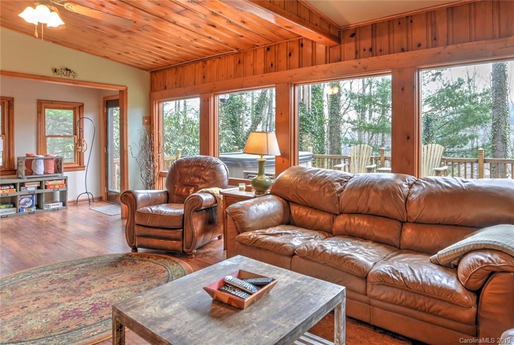108 Buffalo Trail Asheville NC 28805