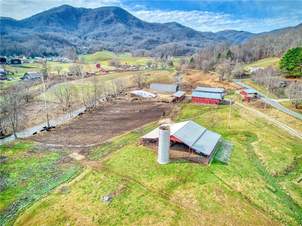 966 Hemphill Road Waynesville NC 28785