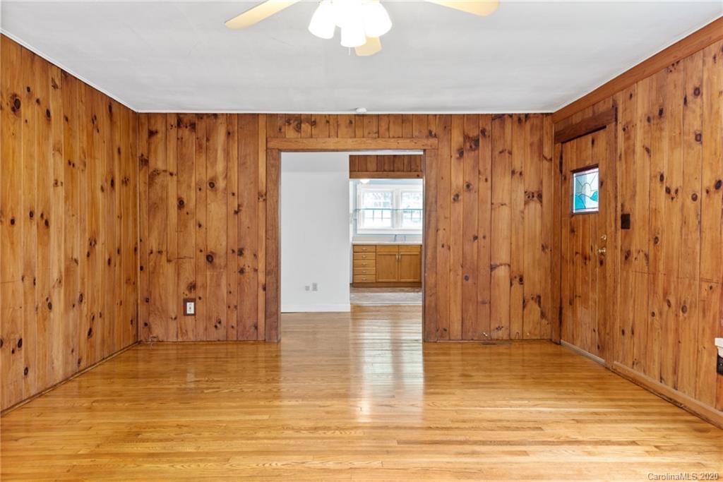 16 Mountain View Road Asheville NC 28805