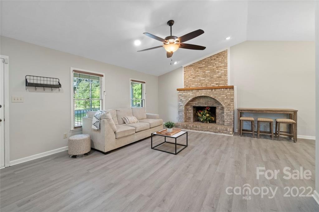 2716 Starnes Road Charlotte NC 28214