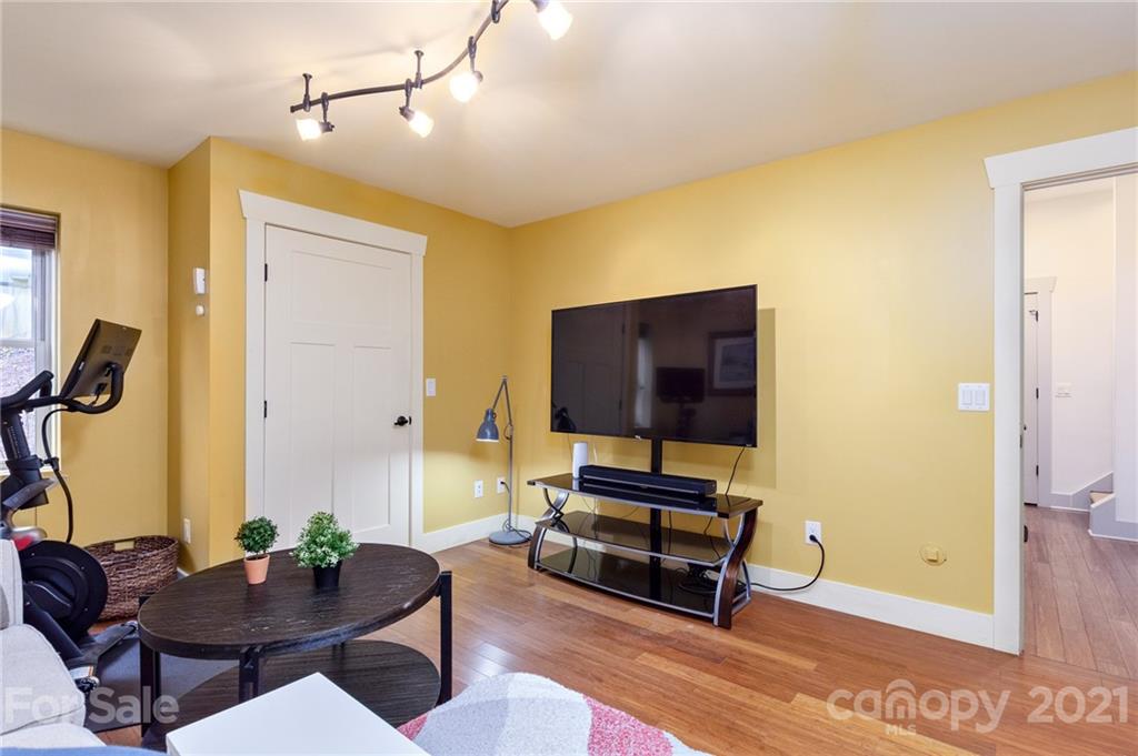 63 Morningside Drive Asheville NC 28806