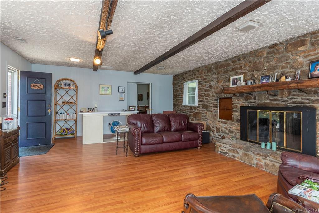 157 Mount Carmel Road Asheville NC 28806