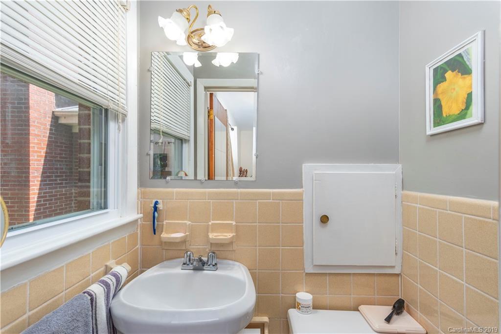 157 Mount Carmel Road Asheville NC 28806
