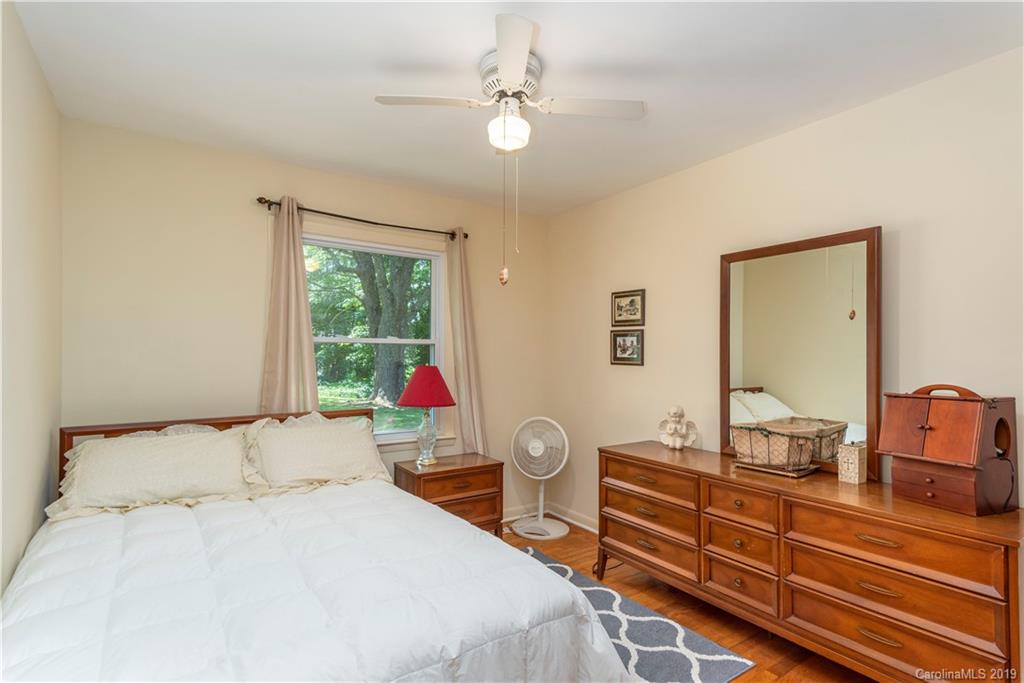 157 Mount Carmel Road Asheville NC 28806