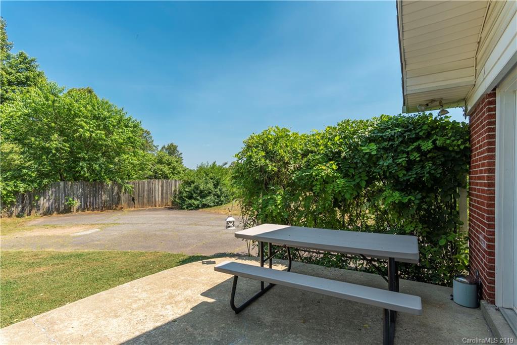 157 Mount Carmel Road Asheville NC 28806