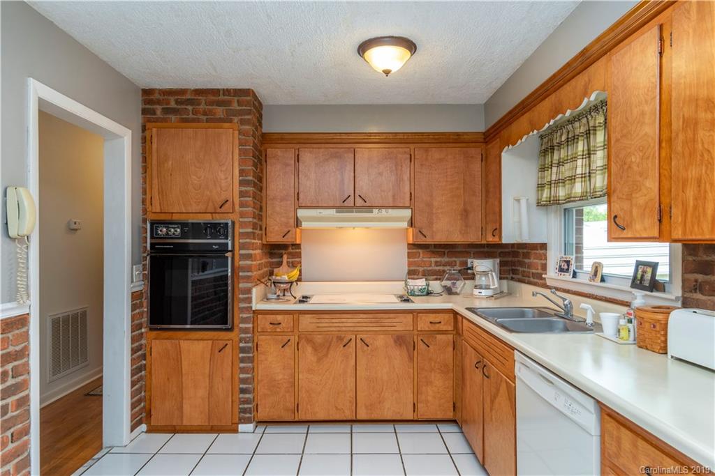 157 Mount Carmel Road Asheville NC 28806