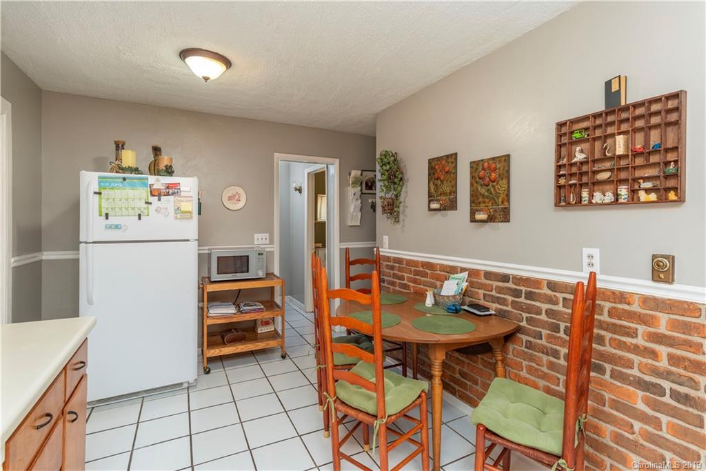 157 Mount Carmel Road Asheville NC 28806