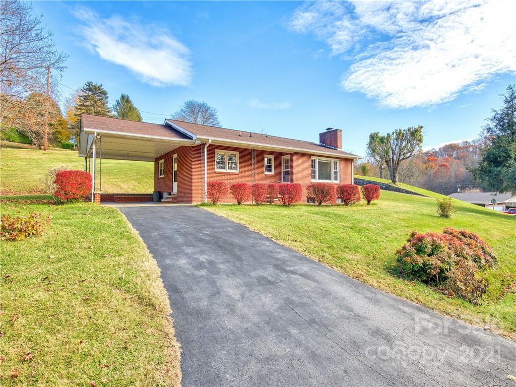 112 Gateway Street Waynesville NC 28785