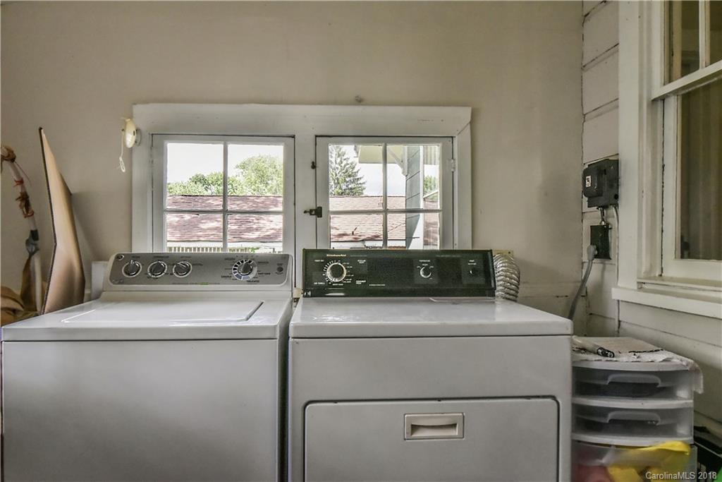 32 Dunwell Avenue Asheville NC 28806