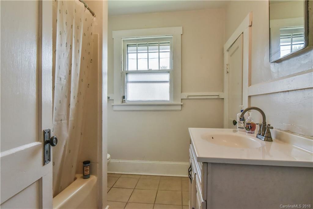 32 Dunwell Avenue Asheville NC 28806