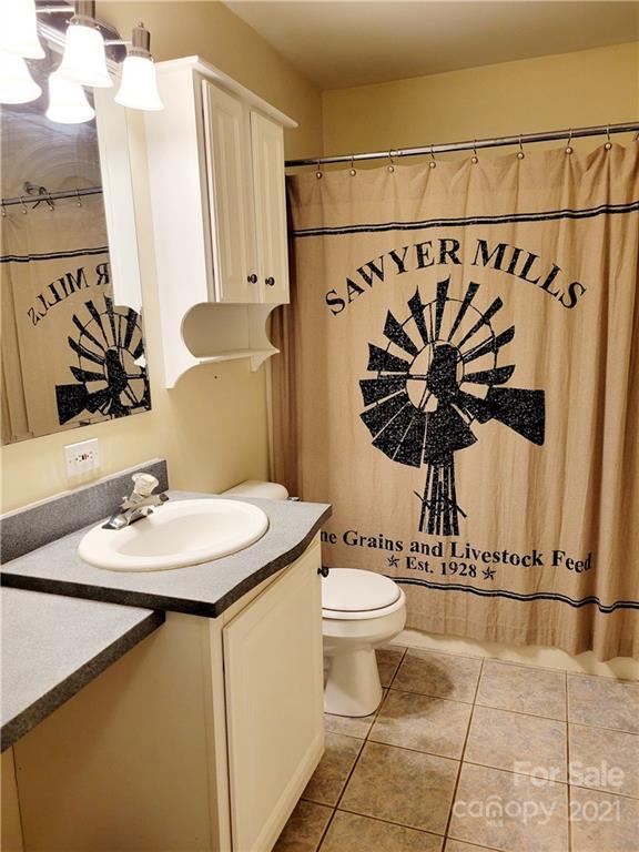 104 Mcelrath Road Arden NC 28704