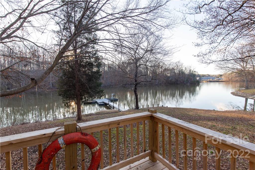 137 Hamptons Cove Road Troutman NC 28166